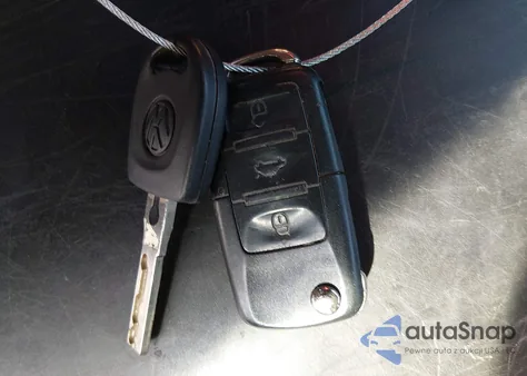 2005 Volkswagen Passat Gls 1.8T from USA, damaged, VIN WVWAD63B35E044027